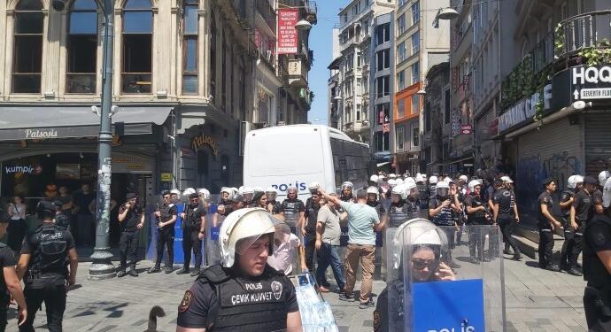 Cumartesi Anneleri Galatasaray Meydanı’na yürüdü