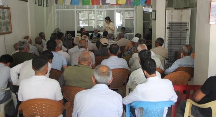Riha’da halk toplantısı: Tecrit kırılırsa tüm tıkanıklıklar çözülür