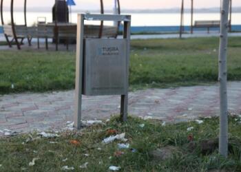 Halk AKP’li Tuşba Belediyesine isyan etti: Kentimiz pislik içinde