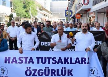 Wan’da tecrit protestosu: Tecridi kaldırın, İmralı kapılarını açın