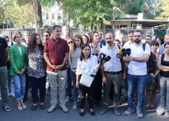 Gazetecilere tahliye kararının ardından açıklama: Gazeteciliği savundular