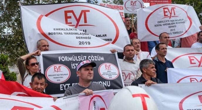 Binlerce sözleşmeli personel zorunlu şekilde emekli edilecek