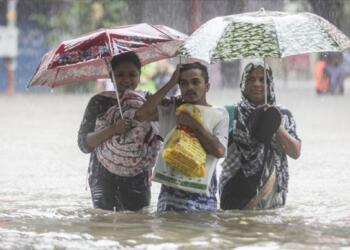 Hindistan ve Pakistan’da muson yağmurlarında ölü sayısı artıyor