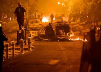 ‘Fransa’daki eylemler birikmiş toplumsal bir öfkenin sonucu’