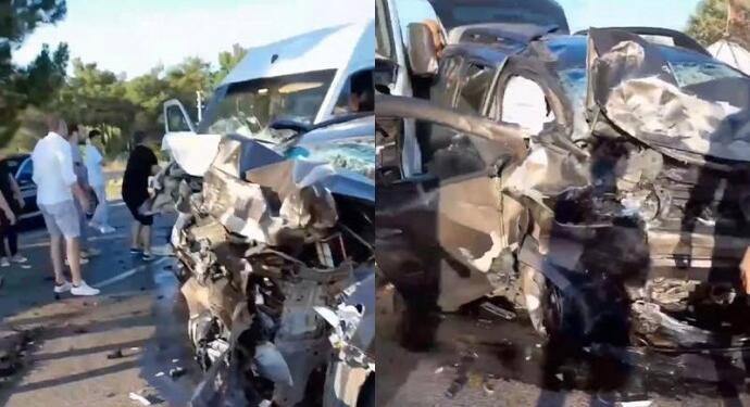 İzmir’de kaza: 4 ölü, 5’i ağır 21 yaralı