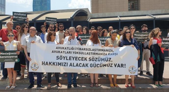 İzmir Barosu: Avukatlık Asgari Ücret Tarifesi iyileştirilmeli