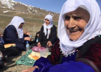 Ömrü mücadele ile geçen Barış Annesi Akdoğan hayatını kaybetti