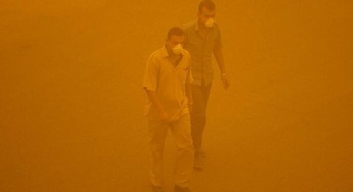 İran’da toz fırtınası: bin 838 kişi etkilendi