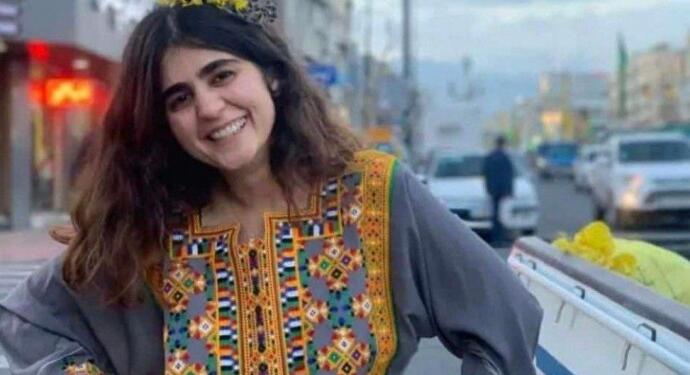 İran’da başörtüsünü reddeden aktivist duruşmaya çıkarılmadı