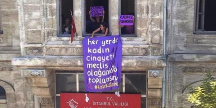 Pankart asan kadınlar yargılanıyor