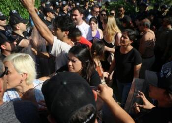 Adana’da LGBTİ+ açıklamasında 18 kişi gözaltına alındı