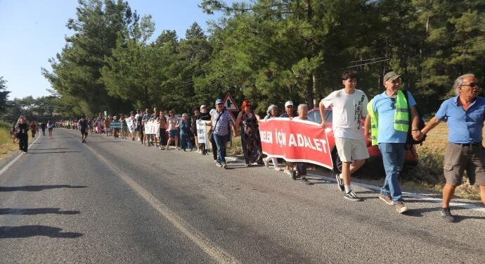 Akbelen’de oluşturulan ‘insan zinciri’ kesim alanına yürüdü