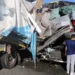 Yolcu otobüsü ile tır çarpıştı: 1 ölü, 34 yaralı