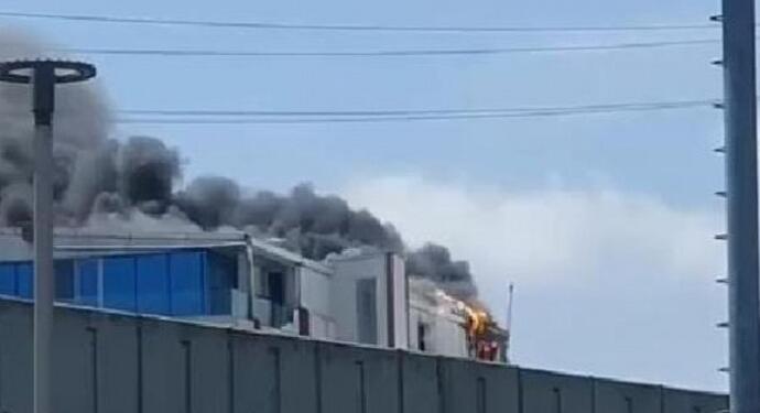 Askılık fabrikasında yangın