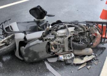 Moto kuryeye çarpan polis, tutanağı aracını sigortalattıktan sonra tuttu!