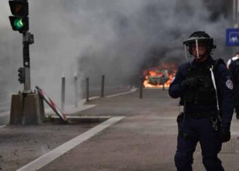 Burası Fransa: Nanter’de bir polis bir çocuğu öldürdü