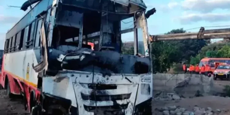 Hindistan’da otobüs kazası: 25 kişi hayatını kaybetti