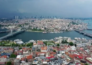 İstanbul’da mültecilere oturum izni verilmesi durduruldu