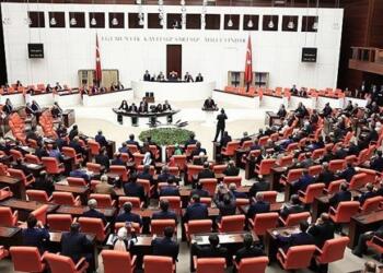 Emekli milletvekillerinin aylıklarına zam