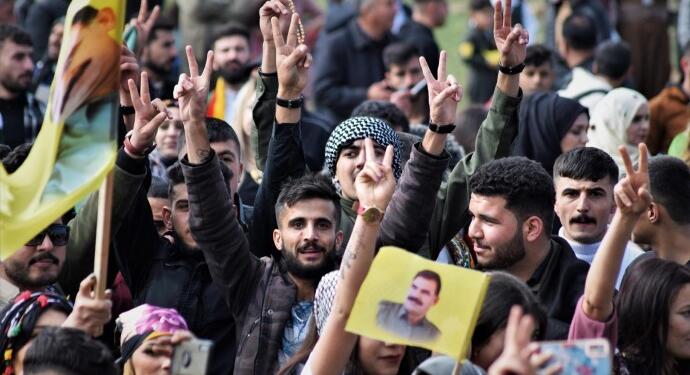 Rojava’da binler tecride karşı alanlara çıktı