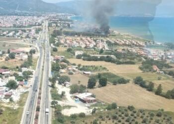 Seferihisar’da makilik alanda yangın