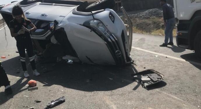 Cizîr’de tırla otomobil çarpıştı: Bir bebek hayatını kaybetti