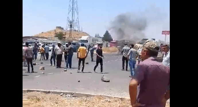 4 gündür elektrik verilmeyen Wêranşarlılar DEDAŞ’ı protesto etti