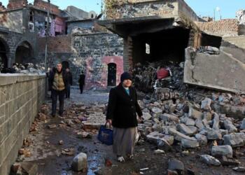 Amed'de binlerce yıllık geçmişi olan Sur ilçesinin tarihi yapıları, devlet güçlerince yerle bir edilmişti. O günlerde sessiz kalan UNESCO'nuun bugün sadece Surları ve Hewsel'i korumaya  alacak