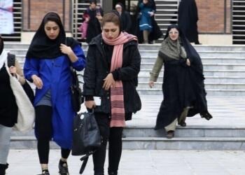 İran rejiminin kadınlara yönelik ‘başörtüsü’ tehdidi sürüyor