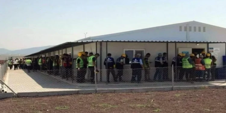 TOGG fabrikasında çalışan işçiler iş bıraktı