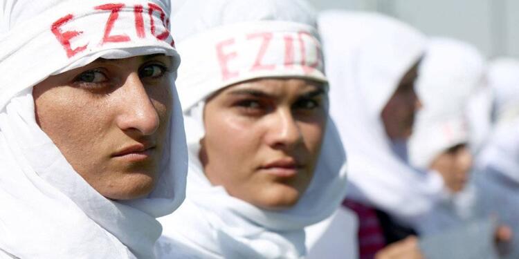 Şengalli kadınlar: Irak kadınlara tazminat ödesin