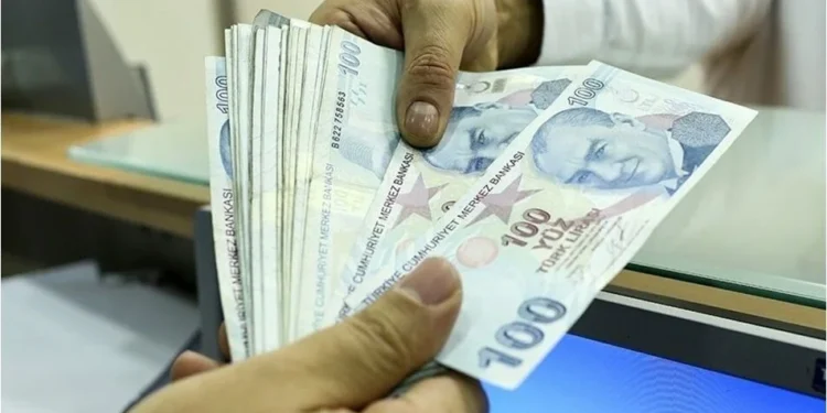 Memur ve emekliye taleplerinin altında zam