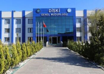 Kayyum iş yerlerinin önünün yıkanmasını yasakladı