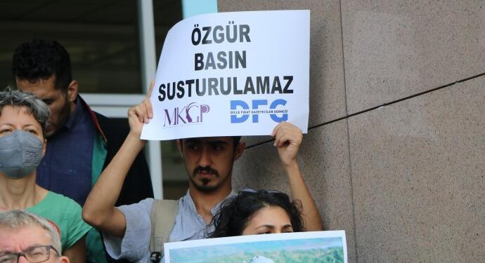 1 Eylül’de tutuklu gazetecilere kart gönderilecek