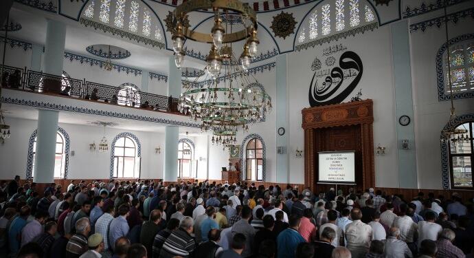 Diyanet Vakfı iki cami için 22 milyon lira harcamış