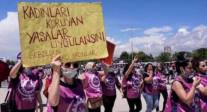 Gençtarih: Düzenlemeler failleri cesaretlendiriyor, kadına şiddet arttı