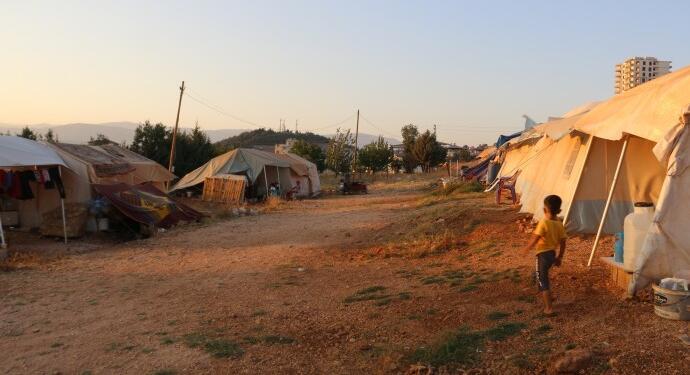 Deprem mağduru göçmen kadınlar, 6 aydır çadırlarda yaşam mücadelesi veriyor
