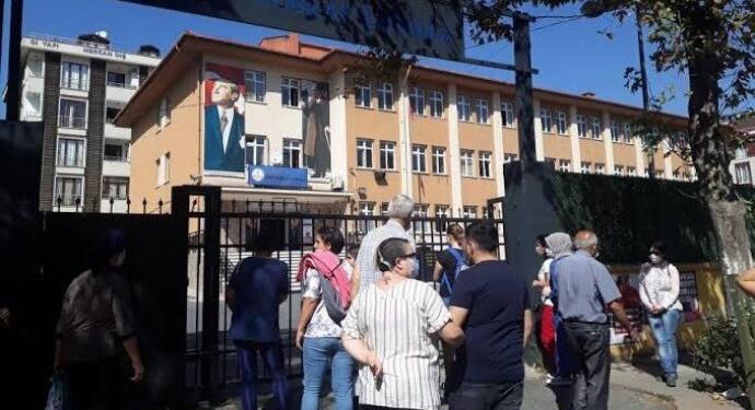 Okullar velilerden ‘bağış’ adı altında kayıt parası alıyor