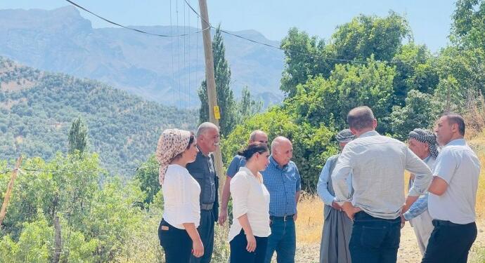 Yeşil Sol Parti heyeti abluka altında olan Bilbês köyünü ziyaret etti