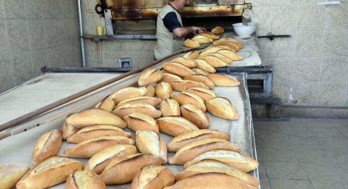 Riha’da ekmeğe yeniden zam yapıldı
