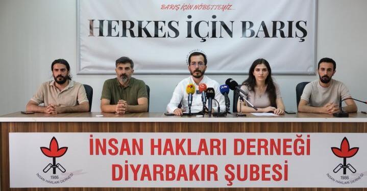 Adli tutukluların saldırısına uğrayan siyasi tutuklular geç hastaneye götürüldü