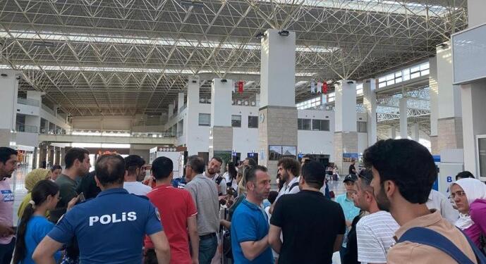 Amed’de havalanan uçak 50 dakika sonra geri indi