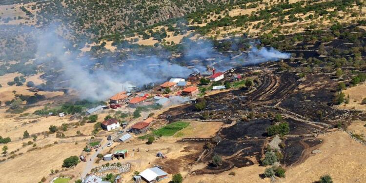 Bolu’da otluk alandaki yangın yerleşim yerine ulaştı