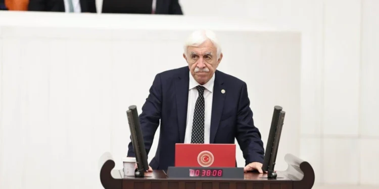 Yeşil Sol Partili Çandar Amed Surlarını Meclis gündemine taşıdı: Kaderine terk edildi