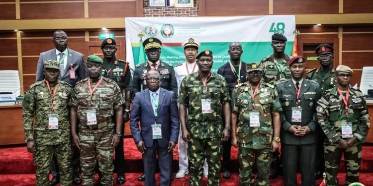 ECOWAS: Müzakere yolu açık buna karşın askeri müdahale masada