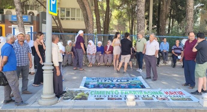 Deştin’de çimento fabrikasına karşı eylem sürüyor