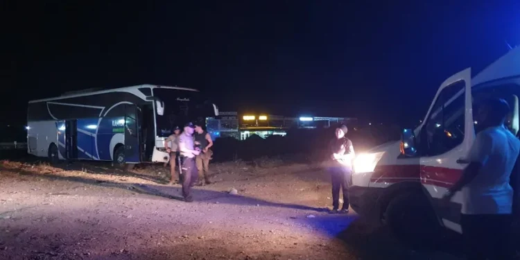 Bismîl’de yolcu otobüsü kaza yaptı: 18 yaralı