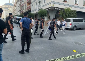 Güngören’de kahvehaneye silahlı saldırı: 1 ölü 2 yaralı