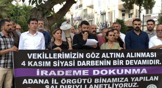 Mersin’de HDP’ye yönelik saldırılar protesto edildi