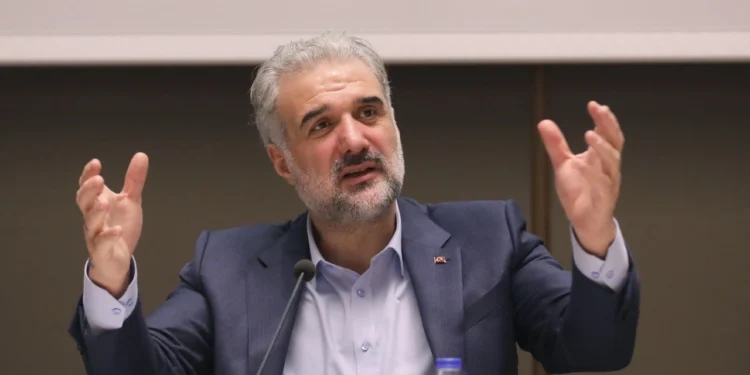 AKP’li Kabaktepe: Komünist tarafım var, Karadenizliyim ama Diyarbakır’a gittim